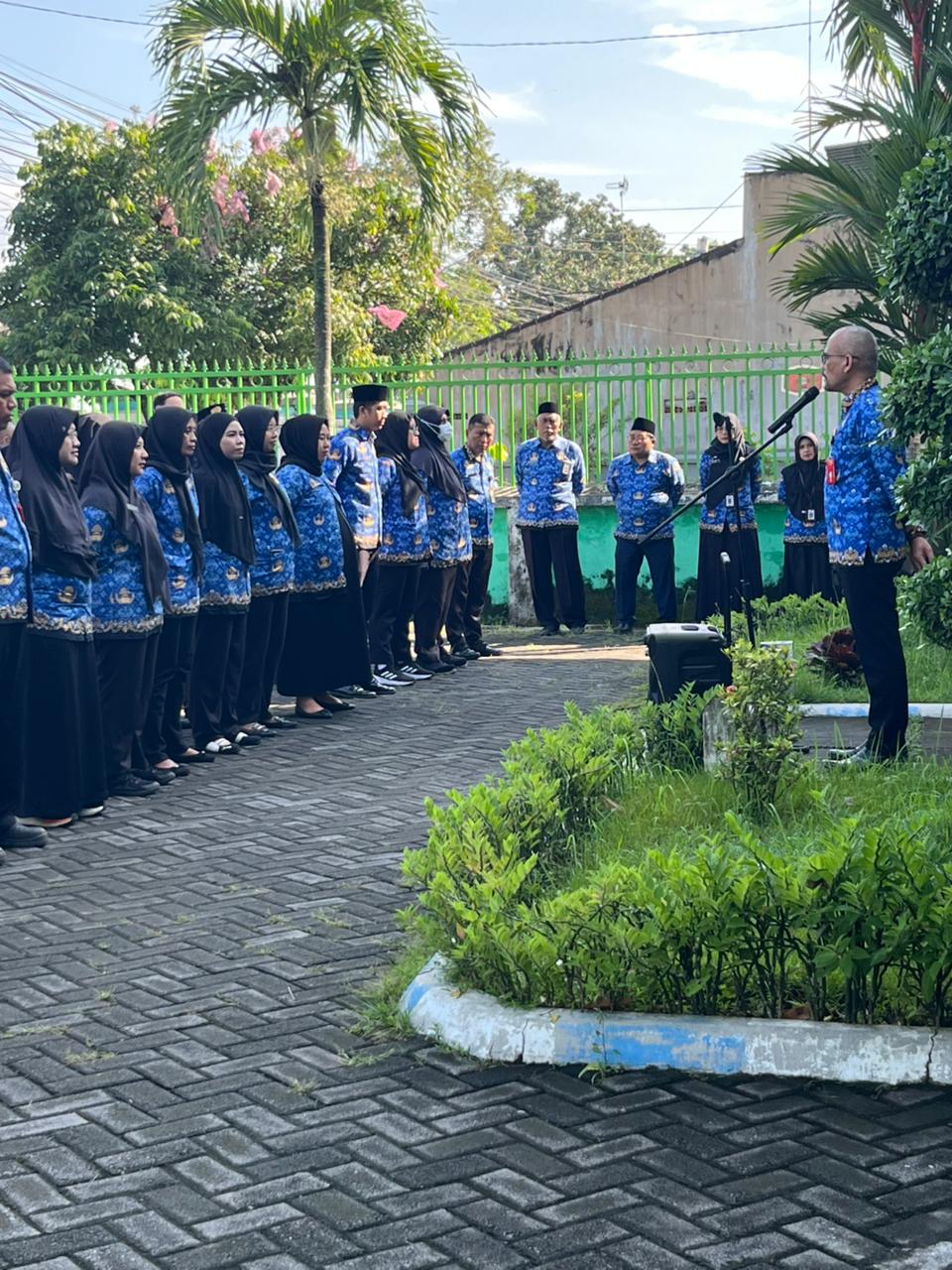 APEL PAGI JELANG HARI RAYA, KADIS DISKOPINDAG TEKANKAN DISIPLIN DAN PELAYANAN PRIMA