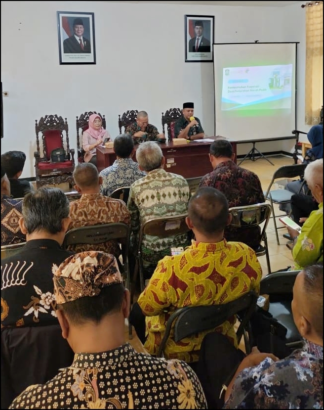 RAPAT TEKNIS PERCEPATAN PEMBENTUKAN KOPERASI DESA MERAH PUTIH DI KABUPATEN LUMAJANG